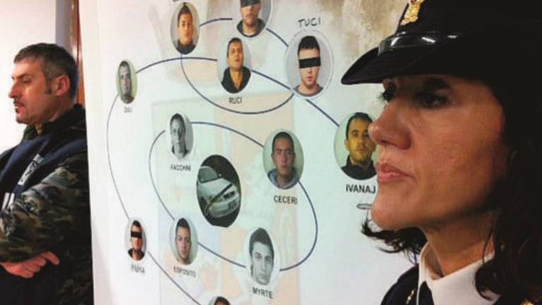 Tredici arresti per spaccio di coca e marijuana Tredici arresti per spaccio di coca e marijuana