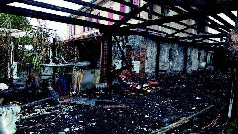 Trattoria distrutta da un incendio Trattoria distrutta da un incendio