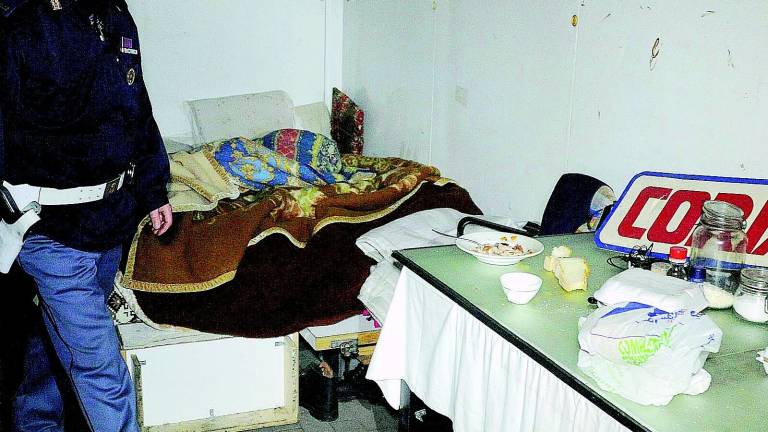 Dimesso dall'ospedale muore in magazzino Dimesso dall'ospedale muore in magazzino