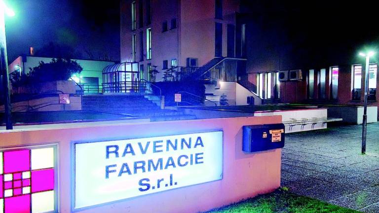Ravenna, ecco i kit per i sierologici. Primi prenotati in farmacia Ravenna, ecco i kit per i sierologici. Primi prenotati in farmacia