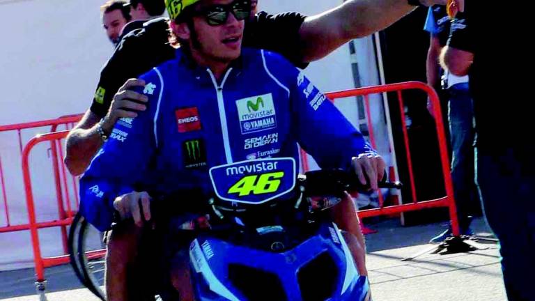 Niente sconti: a Valencia Rossi parte in fondo Niente sconti: a Valencia Rossi parte in fondo