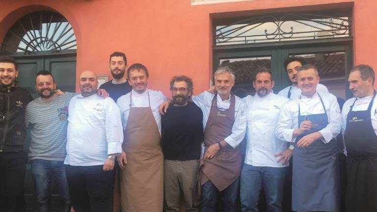 La super brigata degli chef sigla il patto del Diavolo La super brigata degli chef sigla il patto del Diavolo