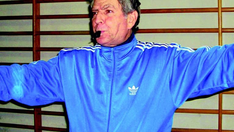 Il mitico prof Gimelli festeggia il 50° corso Il mitico prof Gimelli festeggia il 50° corso