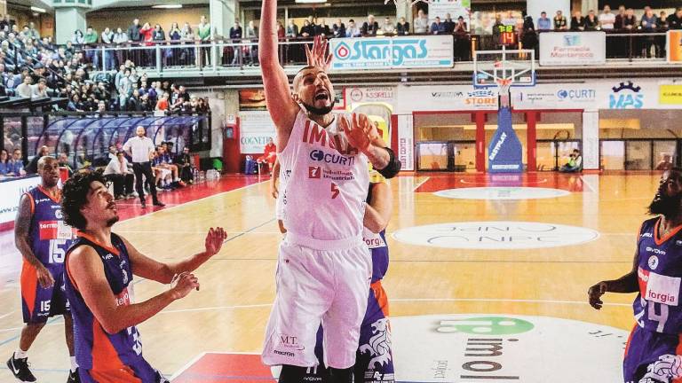 L'Andrea Costa torna alla vittoria L'Andrea Costa torna alla vittoria