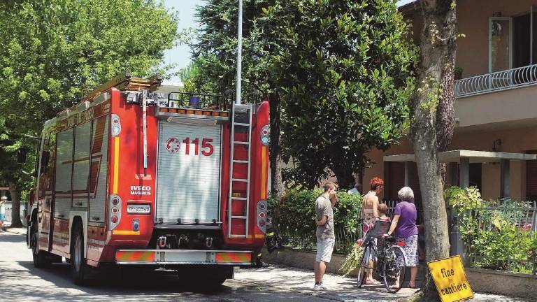 Abitazione a fuoco in viale Savio Abitazione a fuoco in viale Savio