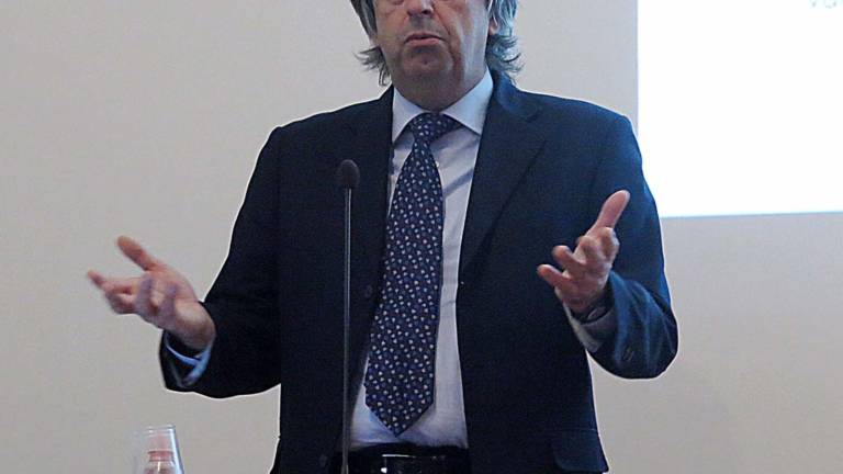 Fanatico anti vaccini minaccia Burioni: Ho un proiettile per te Fanatico anti vaccini minaccia Burioni: Ho un proiettile per te