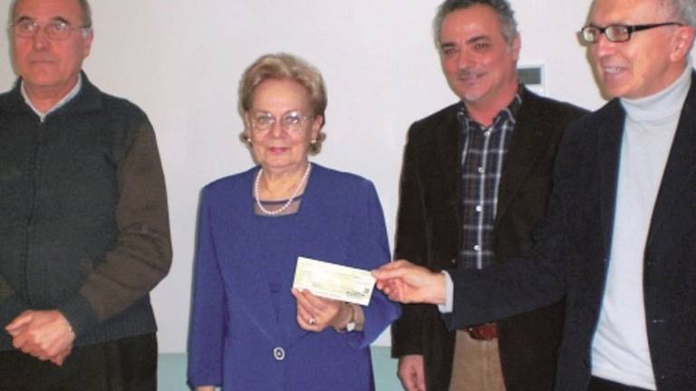 Dalla Maratona Alzheimer 9.000 euro alle zone terremotate Dalla Maratona Alzheimer 9.000 euro alle zone terremotate