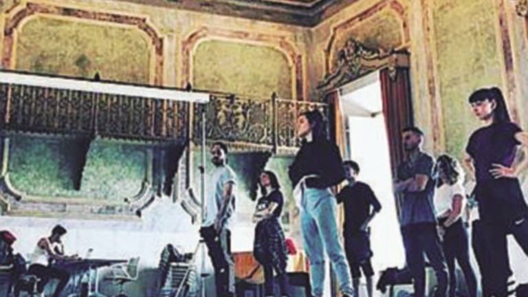 Da domani teatro Stignani a disposizione di Laura Pausini Da domani teatro Stignani a disposizione di Laura Pausini