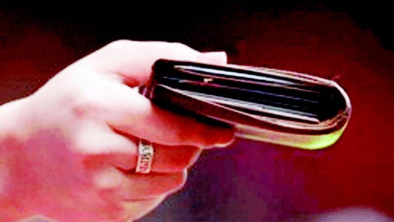Faenza, 35enne marocchino riporta portafoglio perso. La mia religione mi impone l'onestà Faenza, 35enne marocchino riporta portafoglio perso. La mia religione mi impone l'onestà