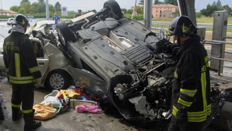 Strage al casello: via al processo. Scontro sugli aspetti medici Strage al casello: via al processo. Scontro sugli aspetti medici