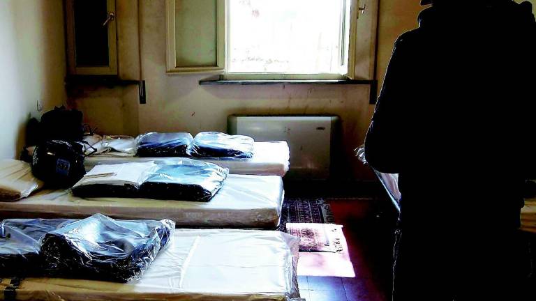 Profughi accolti a Viserba: si liberano due alberghi Profughi accolti a Viserba: si liberano due alberghi