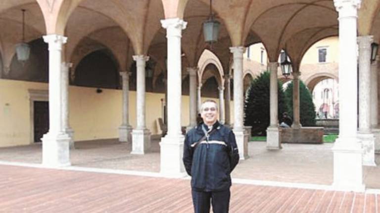 Vandali nel chiostro, l'abate: «Chiudiamolo di notte» Vandali nel chiostro, l'abate: «Chiudiamolo di notte»