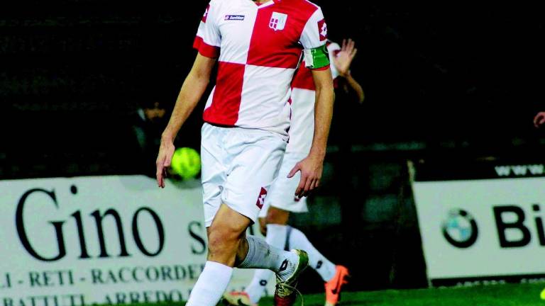 I tifosi biancorossi convincono i giocatori, Rimini in campo a Teramo I tifosi biancorossi convincono i giocatori, Rimini in campo a Teramo
