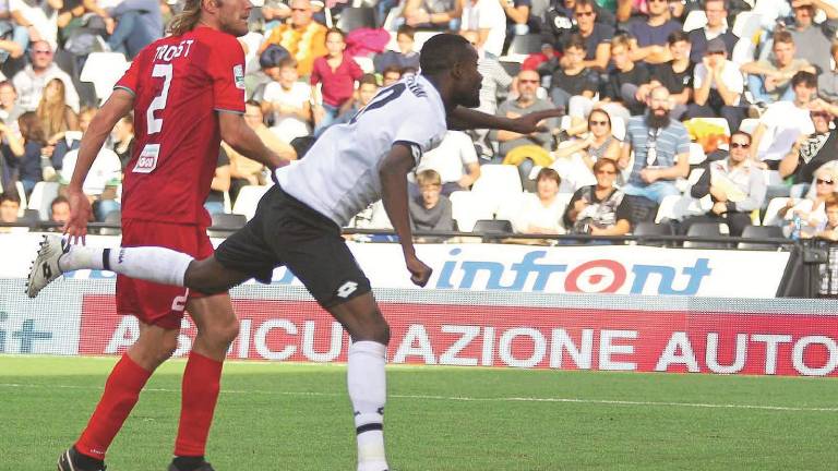 Troppo facile fare gol al Cesena Troppo facile fare gol al Cesena