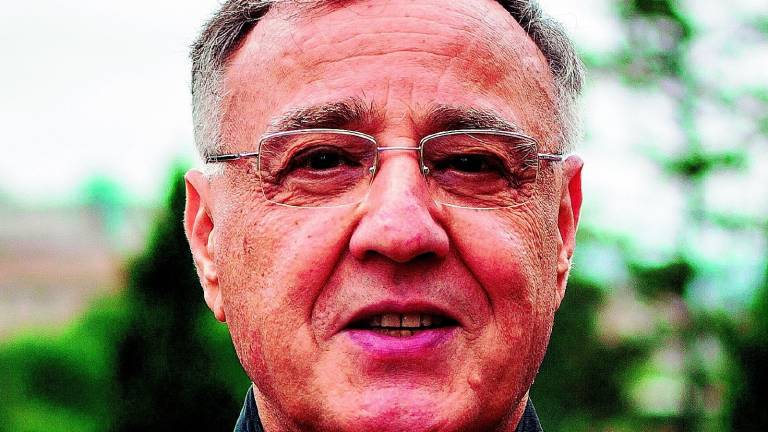 Padre Benedettini lascia la sala stampa Padre Benedettini lascia la sala stampa