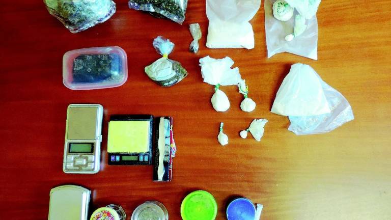 Droga: arrestato dopo blitz in casa Droga: arrestato dopo blitz in casa