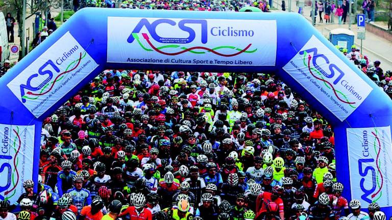Granfondo Via del sale : in seimila al via Granfondo Via del sale : in seimila al via