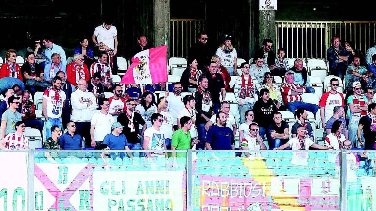Forlì e San Marino riammesse in serie D Forlì e San Marino riammesse in serie D