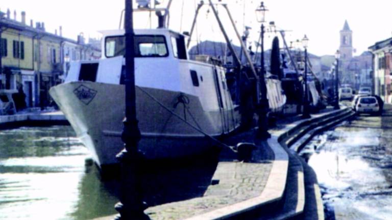 Vandali in azione: notte di panico nel porto Vandali in azione: notte di panico nel porto
