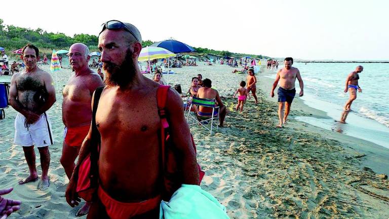 Salvato dal bagnino, muore durante la corsa all'ospedale Salvato dal bagnino, muore durante la corsa all'ospedale