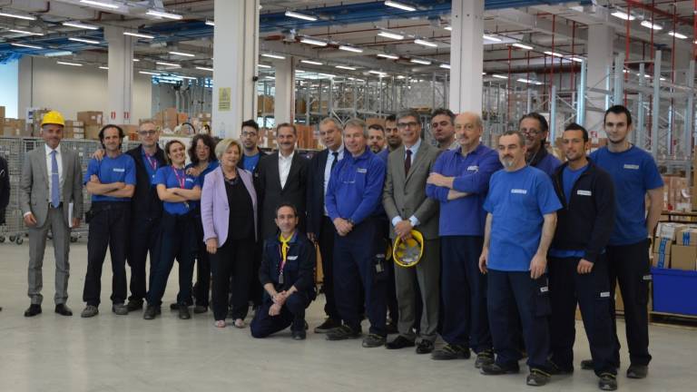 Il Presidente della Conferenza Territoriale Sociale e Sanitaria e il Direttore Generale Ausl in visita al Magazzino Unico Il Presidente della Conferenza Territoriale Sociale e Sanitaria e il Direttore Generale Ausl in visita al Magazzino Unico