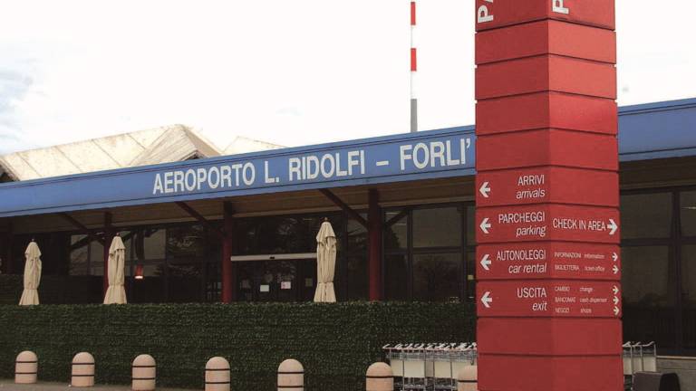 Aeroporto Ridolfi, ecco chi ha presentato l'offerta per la gestione Aeroporto Ridolfi, ecco chi ha presentato l'offerta per la gestione