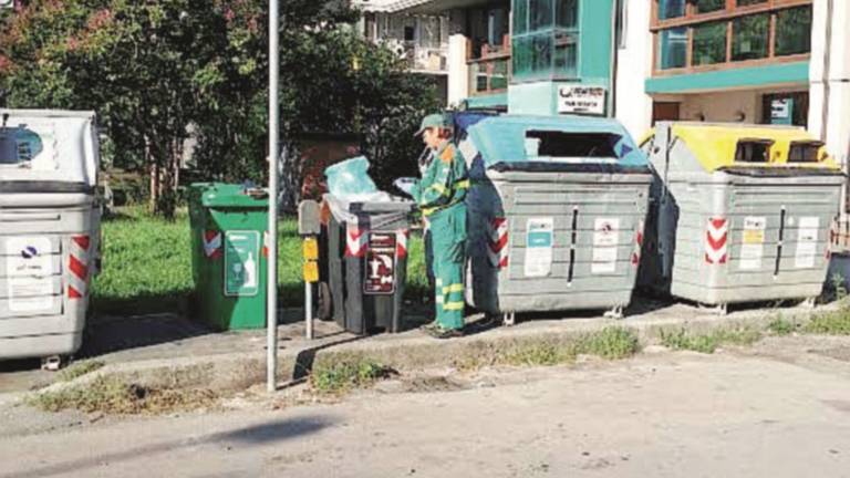 Caccia in centro ai furbetti dei rifiuti Caccia in centro ai furbetti dei rifiuti