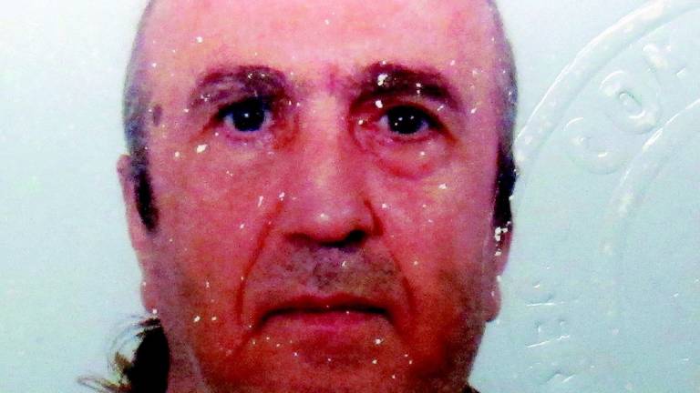 Muore sul colpo a due passi da casa Muore sul colpo a due passi da casa