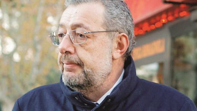 Immigrato ubriaco tenta di aggredire il sindaco Immigrato ubriaco tenta di aggredire il sindaco