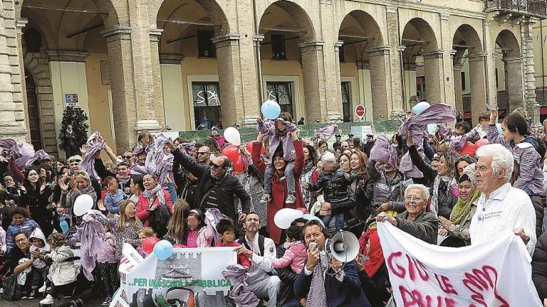 «Asili, il Comune faccia retromarcia» «Asili, il Comune faccia retromarcia»
