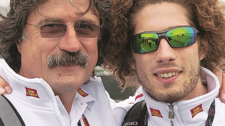 Fiammata in memoria di Simoncelli Fiammata in memoria di Simoncelli