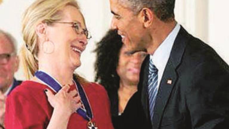 Meryl Streep premiata da Obama veste Ferretti Meryl Streep premiata da Obama veste Ferretti