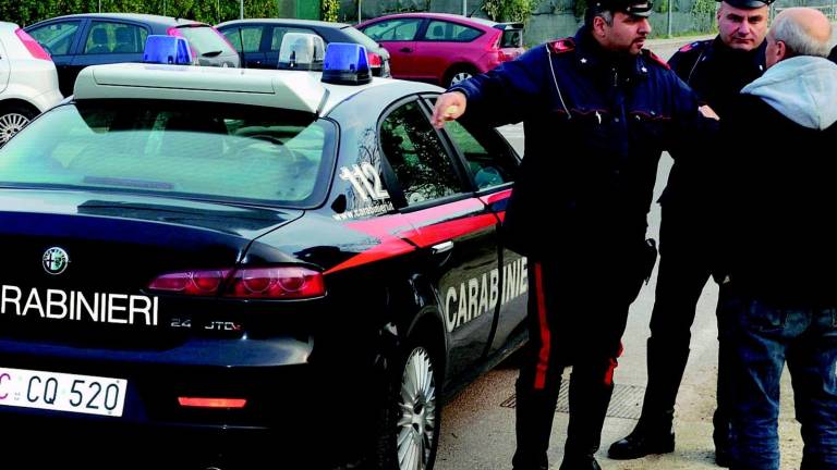 Pistola in mano rapinano socio del Conad Pistola in mano rapinano socio del Conad