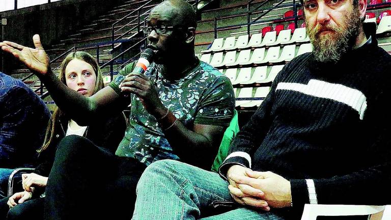 Il cuore di Thuram conquista gli studenti Il cuore di Thuram conquista gli studenti