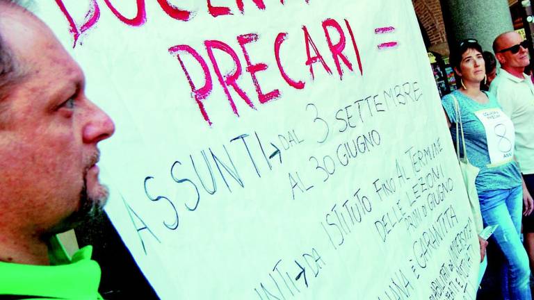 Scuola, prima vittoria per i precari, Miur condannato a pagare Scuola, prima vittoria per i precari, Miur condannato a pagare