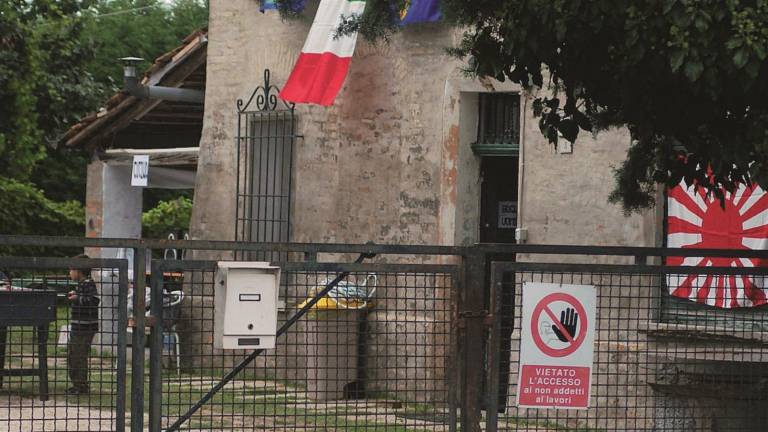 Sel in piazza a Russi per protestare contro il ritrovo di destra a Cortina Sel in piazza a Russi per protestare contro il ritrovo di destra a Cortina