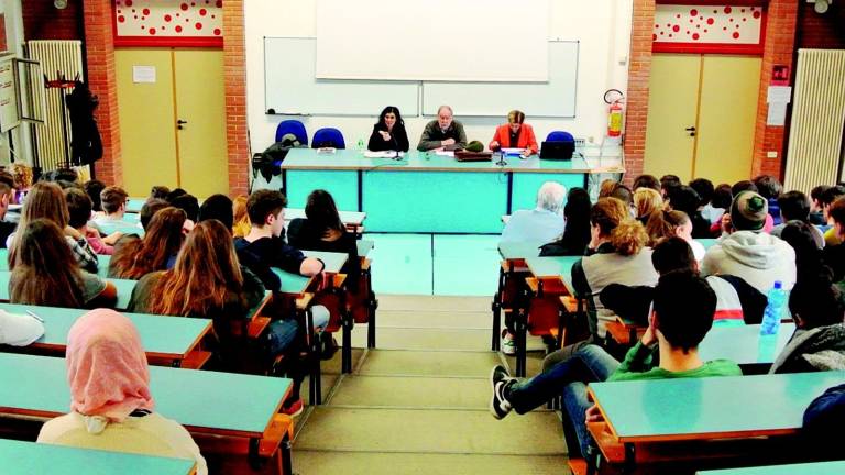 Politici furbetti, la condanna degli studenti Politici furbetti, la condanna degli studenti