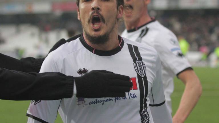 Doppio Rodriguez: il Cesena resta in vita Doppio Rodriguez: il Cesena resta in vita