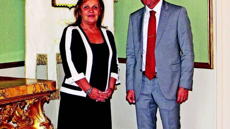 Visita di commiato del prefetto Cesari al Comune di Cesena Visita di commiato del prefetto Cesari al Comune di Cesena