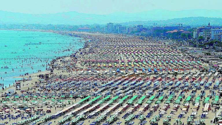 Chioschi e bar, il Consiglio di Stato apre alle liberalizzazioni in spiaggia Chioschi e bar, il Consiglio di Stato apre alle liberalizzazioni in spiaggia