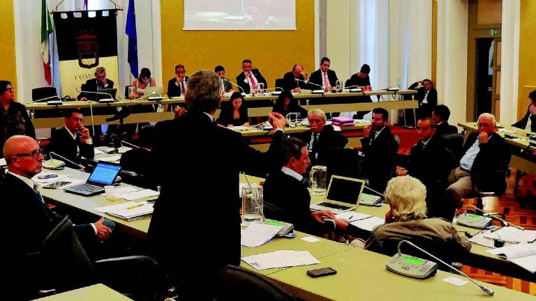 Tra le proteste spunta un'idea Tra le proteste spunta un'idea