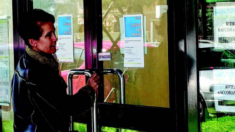 Colpo nella notte alle Poste di via Grieco Colpo nella notte alle Poste di via Grieco
