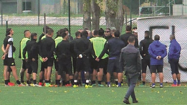 Cesena, una mini contestazione Cesena, una mini contestazione