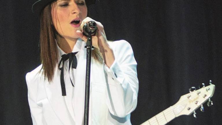 Pausini e Cortellesi alla conduzione del prossimo Sanremo? Pausini e Cortellesi alla conduzione del prossimo Sanremo?