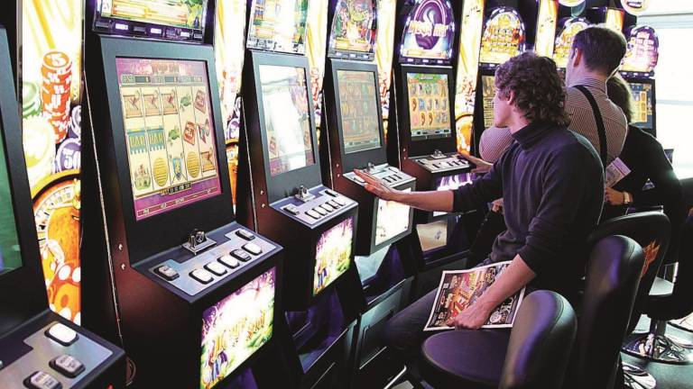 Slot spente a mezzanotte, il Tar dà ragione al Comune Slot spente a mezzanotte, il Tar dà ragione al Comune