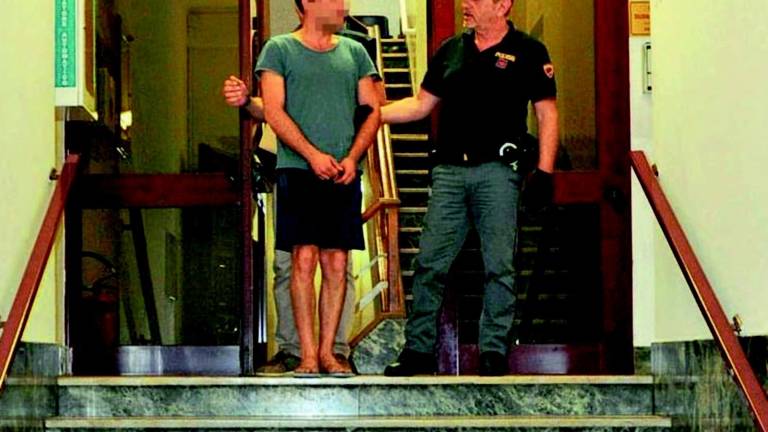 Catturato il rapinatore con la siringa Catturato il rapinatore con la siringa