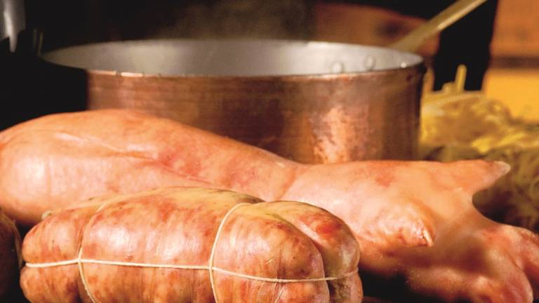 Il cotechino e lo zampone Modenesi ma universali Il cotechino e lo zampone Modenesi ma universali