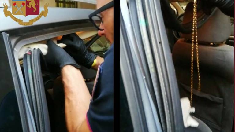 Rimini. Anziano fa catturare la banda che strappa i gioielli Rimini. Anziano fa catturare la banda che strappa i gioielli