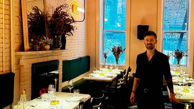 Alessandro Arseni all’interno del suo locale “Misirizzi” tra l’East Village e Soho