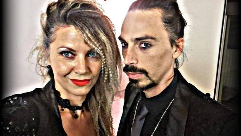 Rimini, Stupido Hotel Show: vacanza a un euro a notte in diretta 24 ore su 24. La prima concorrente è di Imola Rimini, Stupido Hotel Show: vacanza a un euro a notte in diretta 24 ore su 24. La prima concorrente è di Imola